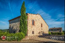 ESTATE WITH TWO HAMLETS FOR SALE NEAR AREZZO, TUSCANY