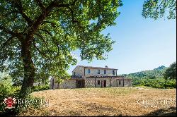 ESTATE WITH TWO HAMLETS FOR SALE NEAR AREZZO, TUSCANY