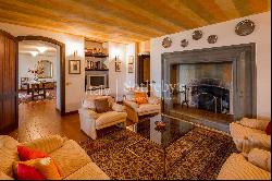 Elegant villa in the hills of Cenate