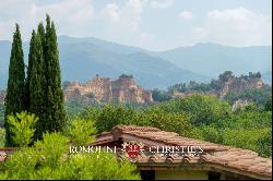 Tuscany - HISTORIC MANSION WITH 40.6 HECTARES FOR SALE IN VALDARNO