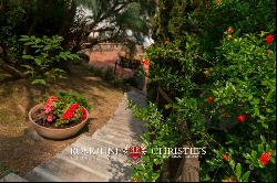 40.6-HA ESTATE WITH HISTORIC VILLA FOR SALE TUSCANY Romolini - Christie's