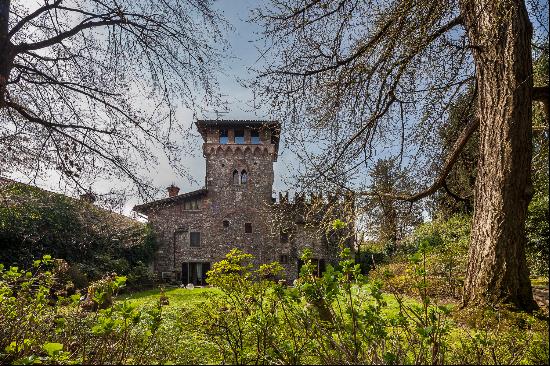 Magnificent 12th-Century Castle with Private Garden near Bergamo