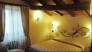 50 km Florence  4* Hotel - 50 Rooms - 4.000 sqm + 500 sqm Spa