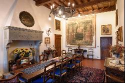 Historical palace of the 10th century in the heart of the Val di Chiana