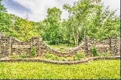 PARKWAY CROSSING - BLOWING ROCK