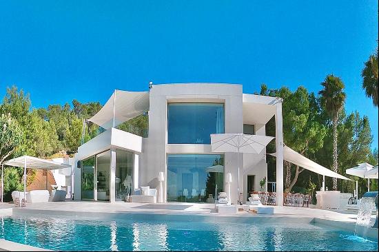 Designer villa for holiday rental with panoramic sea views