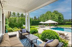 SUMMER OASIS IN BRIDGEHAMPTON