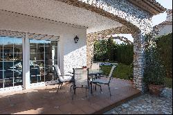 Centrally located house in Playa de Aro with garden and pool