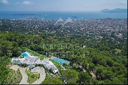 Cannes - Villa overlooking the bay of Cannes