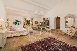 Gordes - Splendid Provencal farmhouse