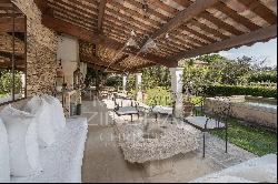 Gordes - Splendid Provencal farmhouse