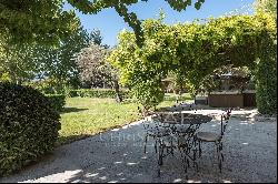 Gordes - Splendid Provencal farmhouse