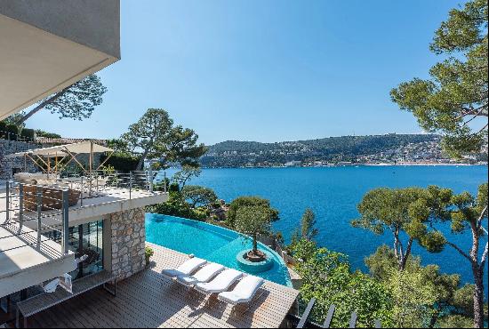 Saint-Jean Cap Ferrat - Sea front modern villa