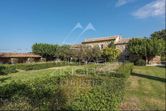 Gordes - Splendid Provencal farmhouse