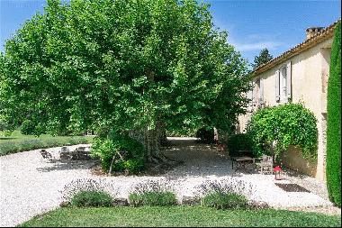 Exceptional property for sale near L'Isle Sur La Sorgue