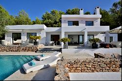 Modern villa with sea views for holiday rental in Cala Tarida