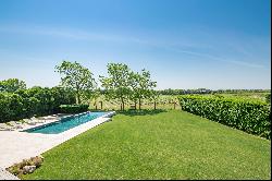 Spectacular Vineyard Setting