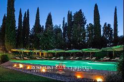 SAN GIMIGNANO: 20-KEY BOUTIQUE HOTEL FOR SALE IN TUSCANY