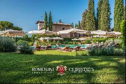 SAN GIMIGNANO: 20-KEY BOUTIQUE HOTEL FOR SALE IN TUSCANY