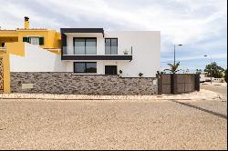 House, 4 bedrooms, for Sale