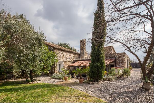 Ancient renovated mill with swimming pool and outbuilding in Cisano sul Neva