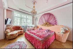 4-room apartment in Triumph Palace Residential Complex