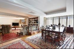 Flat, 5 bedrooms, for Sale