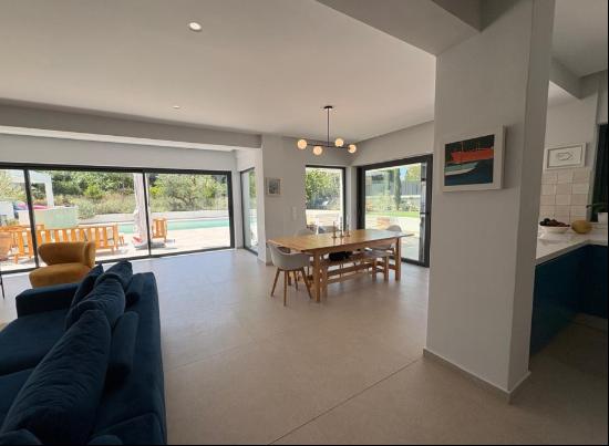 Luxury 460 sq.m. Detached House in Vari