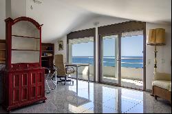 House with garden and sea views in Canet de Mar