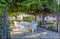 House with garden and sea views in Canet de Mar