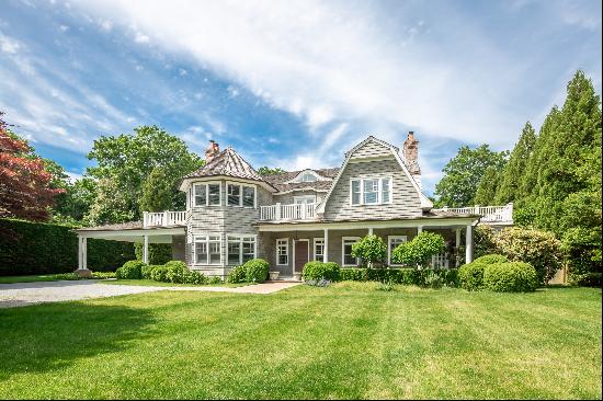 East Hampton Village - 5 Bedroom Shingle Style Beauty