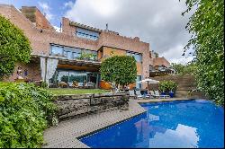 Luxury house with swimming pool in Zona Alta of Barcelona