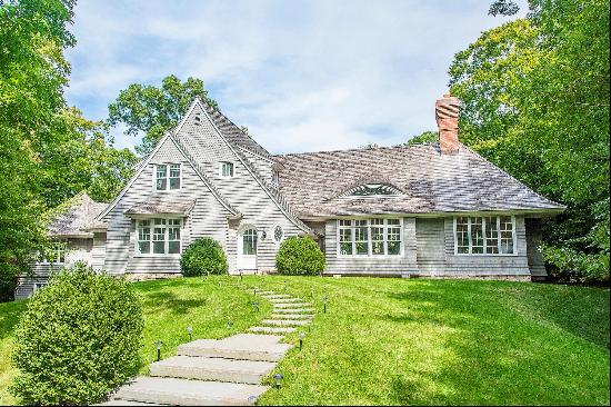 Located in Amagansett's Bell Estate less than two miles to oceanbeaches and one mile from 