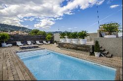 Large penthouse with private terrace and pool in Pedralbes