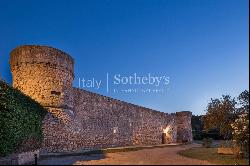 Majestic castle dating back to 1524