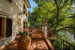 Enchanting former mill on the banks of the Arno river