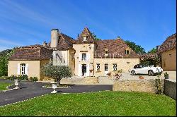 For sale Manor house in Dordogne with lake