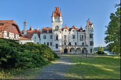 Chateau Žinkovy – A Romantic Chateau Surrounded by Forests and Water