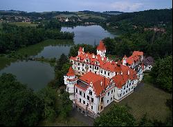 Chateau Žinkovy – A Romantic Chateau Surrounded by Forests and Water