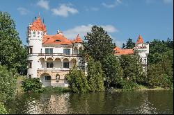 Chateau Žinkovy – A Romantic Chateau Surrounded by Forests and Water