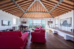 Superb villa with pool on the hills of Lucca