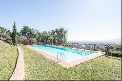 Superb villa with pool on the hills of Lucca