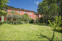 Country house on the hills of Lucca