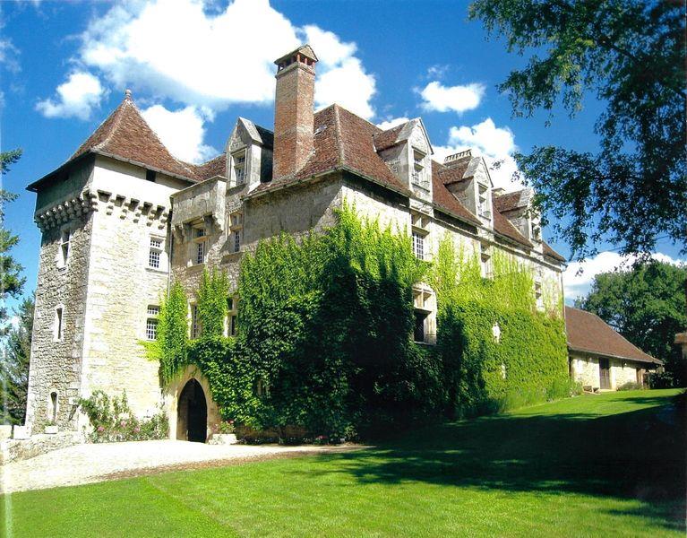 Front of the chateau