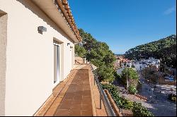 Mediterranean style house 50 meters from the beach of Sa Tuna, Begur