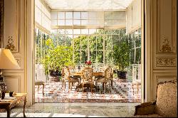 A sublime Palais inspired by Grand Trianon Palace, 20 min from Paris