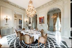 A sublime Palais inspired by Grand Trianon Palace, 20 min from Paris