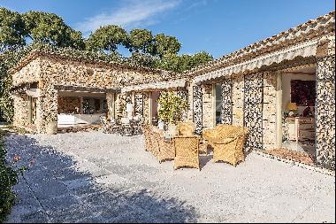 Charming provencal villa with sea view