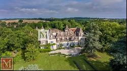 Stunning chateau with beautiful park and outbuildings