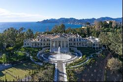 Palais Vénitien: Expansive Luxury Estate in Cannes with Panoramic Views